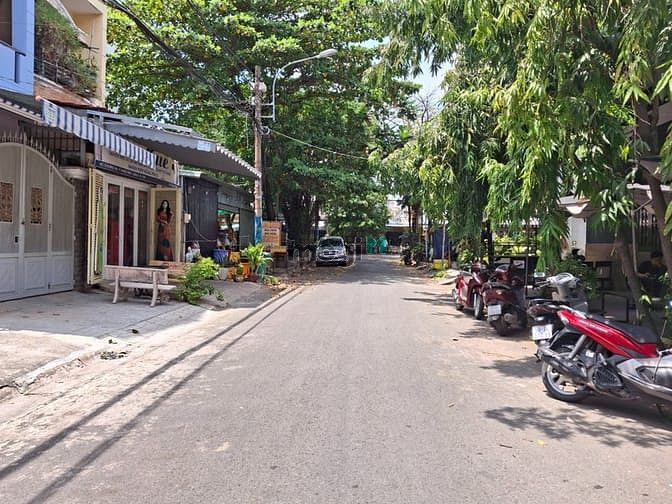 Hình ảnh Lô Đất 68m2 Mặt Tiền Đường 18A Đối Diện Công Viên Phước Bình