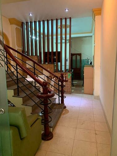 Hình ảnh Cho thuê nhà nguyên căn hẻm xe hơi
