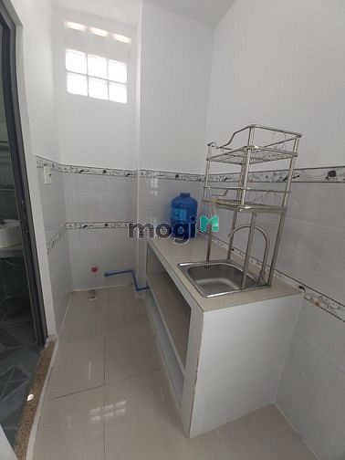 Hình ảnh Phòng có nội thất mới xây gần ngã tư Thủ Đức