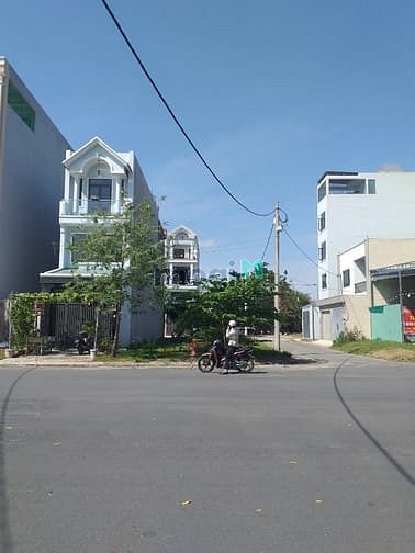 Hình ảnh Cần bán lô đất 2mt 140m2 sau chợ An Sương Quận 12 giá mềm.