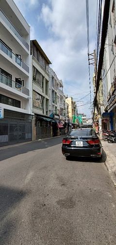 Hình ảnh Cho thuê nhà HXH 285/ CMT8, P12, Q10