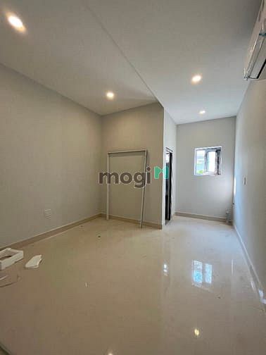 Hình ảnh Mb6623 nạp rút nhanh chóng Trung tâm Quận 10 full nội thất - cửa sổ balcony