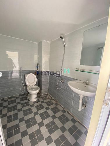 Hình ảnh Phòng 25-30m2 mới xây có máy lạnh mới, cạnh ĐH GTVT