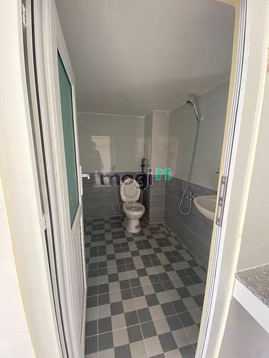 Hình ảnh Phòng 25-30m2 mới xây có máy lạnh mới, cạnh ĐH GTVT