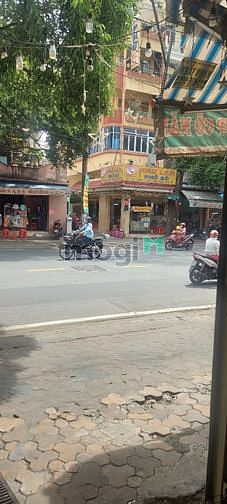 Hình ảnh Cho thuê nhà mặt tiền lãnh bình thăng quận 11