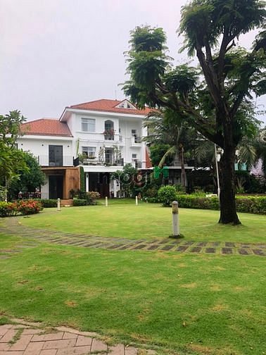 Hình ảnh Cho thuê biệt thự đơn lập Chateau ,Q7,4PN ,Giá 95 triệu.