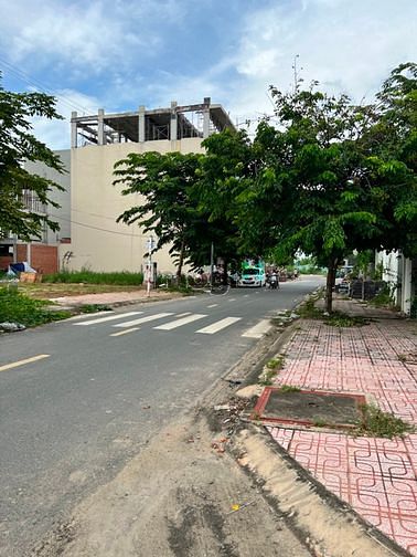 Hình ảnh Chính chủ sang lô đất khu dân cư Caric, quận 2. Diện tích 80m2. Có sổ.