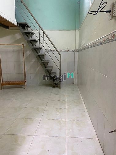 Hình ảnh Phòng 27 m vuông ngã tư gò mây