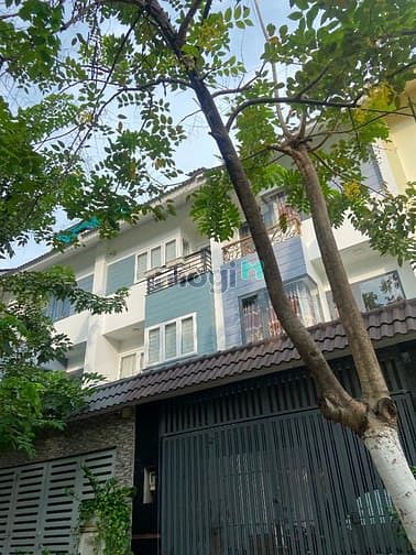 Hình ảnh Bán Nhà - 150M2 - Biệt Thự 3 Tầng - Tô Ngọc Vân - Thủ Đức