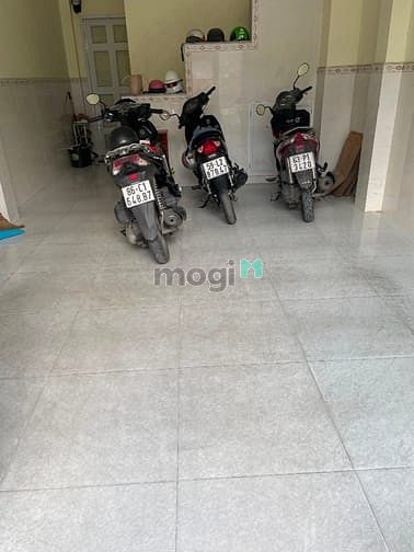 Hình ảnh Phòng Lớn Cửa Sổ, Yên Tĩnh, Sạch Sẽ