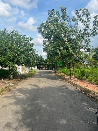 Hình ảnh Ra gấp lô đất đẹp kDC Apec City, DT 95m2, Trường Thọ, Quận 9, sổ riêng