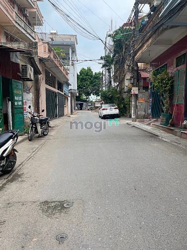 Hình ảnh Bán gấp Mảnh đất Phú Diễn, Phân Lô, Ô tô vào, giá: 5.3 tỷ