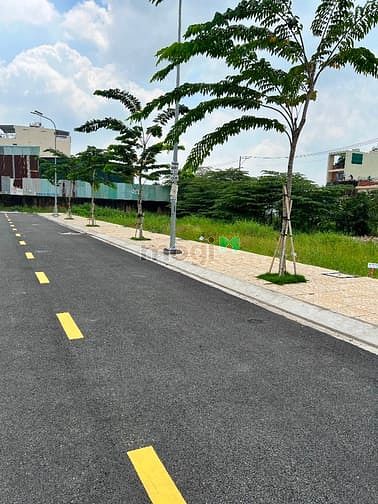 Hình ảnh Cần tiền mở rộng công ty sang lô đất mặt tiền Vườn Lài, quận 12. 65m2.