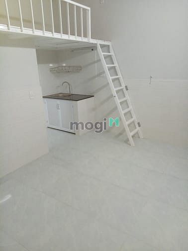 Hình ảnh Cho thuê phòng có gác máy lạnh, tolet riêng