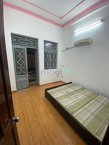 Hình ảnh Nhà nguyên căng 4 PN hẻm quận Tân Bình cần cho thuê