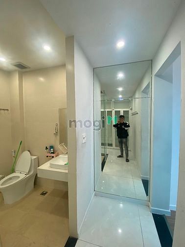 Hình ảnh Cho thuê nguyên tầng 2, 50m2, có ban công,cách sân bay 2km