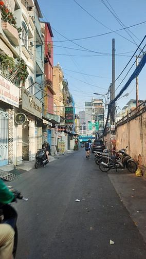 Hình ảnh Hẻm nhựa sát vách Siêu thị Big C Tô Hiến Thành. 70m2. 3 tầng. Giá tốt