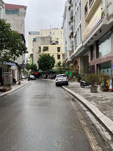 Hình ảnh Bán Đất Lạc Long Quân Tây Hồ. DT 34/62M2. MT 4,3M. Giá 3,3 Tỷ