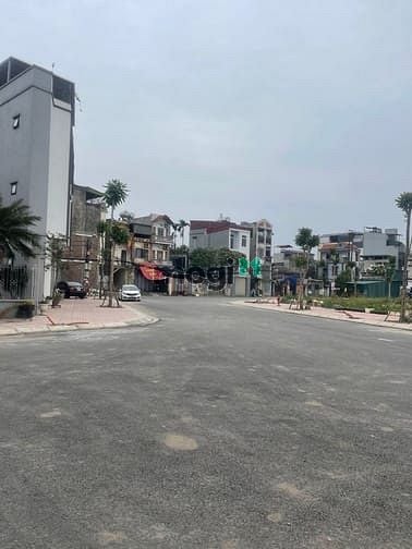 Hình ảnh +ĐẤT PHÂN LÔ-KD-Ô TÔ TRÁNH-2 MẶT TIÊN-vỉa hè 2 bên-gần hồng tiến.
