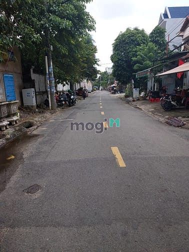 Hình ảnh Đất 2 mt Trướcc sau ( 240m2 - 20tr ) đường Đồng Văn Cống P.TML Q.2