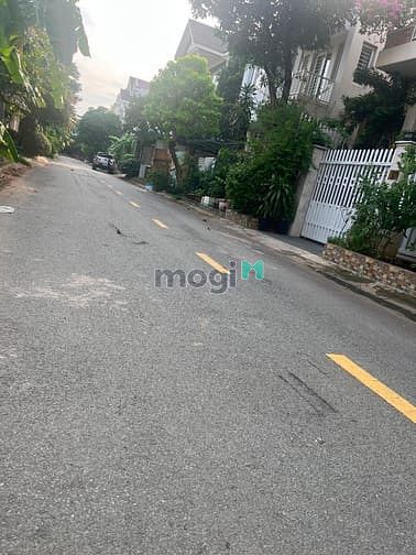 Hình ảnh Bán khuôn đất cực đẹp MT Đường Bùi Tá Hán, An Phú, Quận 2. DT 12x16m.
