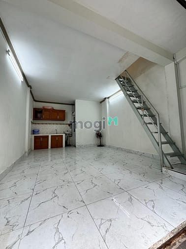 Hình ảnh Hxh Lạc Long Quân , Tân Bình, 2 Tầng, 24m2, 3.7×7m, Chỉ 3.x Tỷ