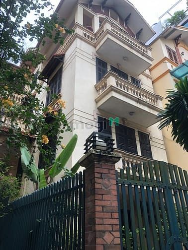Hình ảnh Biệt thự ven Hô Tây, 119m2. Mặt tiền 7m, 4 tầng kiên trúc pháp cổ.