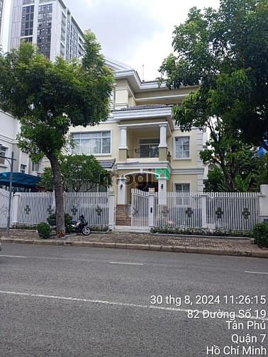 Hình ảnh Cho Thuê Biệt Thự  Phú Mỹ Hưng, Quận 7, 308m Full Nội Thất Cao Cấp,4PN