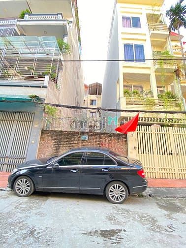 Hình ảnh 18 tỷ nhỉnh đc Lô đất đẹp phố HQ Việt: 78m2, mt4.4; Vuông A4, Ô tô
