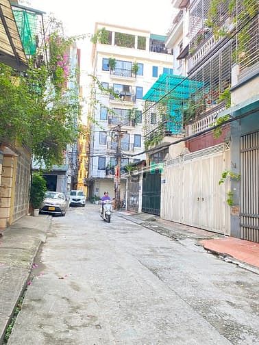 Hình ảnh 18 tỷ nhỉnh đc Lô đất đẹp phố HQ Việt: 78m2, mt4.4; Vuông A4, Ô tô