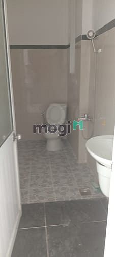 Hình ảnh Nhà Q2, sát bên bệnh viện ,1trêt 3lâu (5×14)