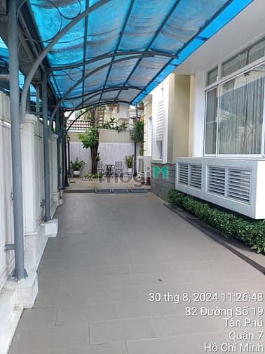 Hình ảnh Cho thuê villa đơn lập Phú Mỹ Hưng. full nội thất hiện đại.