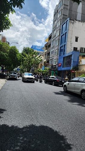 Hình ảnh SHOP CĂN GÓC 2MT NGUYỄN TRÃI, Q1. Dt: 5x20M, Kc: Trệt 1 lầu. Gía: 85tr