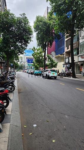 Hình ảnh 💥SHOP THỜI TRANG💥 MT NGUYỄN TRÃI, Q1. Dt: 4,5X20M, Kc: trệt 1 lầu