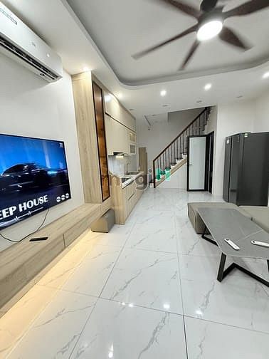 Hình ảnh DÂN TỰ XÂY XỊN MỊN- Ở SƯỚNG -BÁt khối Đông Dư 32m * 4 Tầng Cạnh Trường