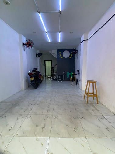 Hình ảnh Mặt bằng 50m2, trung tâm đường3/2, chủ nhà tạo mọi điều kiện, sân rộng