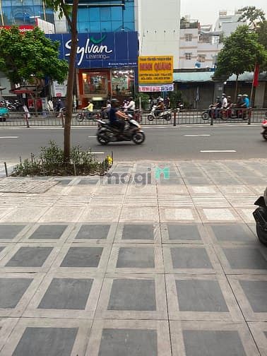 Hình ảnh Mặt bằng 50m2, trung tâm đường3/2, chủ nhà tạo mọi điều kiện, sân rộng
