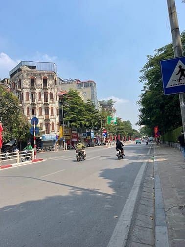 Hình ảnh Nhà mặt phố TT Đống Đa - Tôn Đức Thắng- 8 Tầng thang máy
