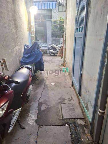 Hình ảnh Nhà nhỏ, hẻm sạch rộng rãi. Sổ hồng riêng.