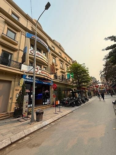 Hình ảnh Cho thuê liền kề shophouse Rude Chame tại Nguyễn Xiển, 95m x6t, 50tr