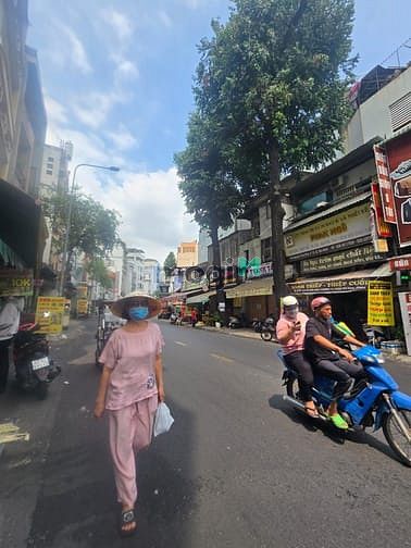 Hình ảnh Cho thuê nhà Mặt tiền Nguyễn Thái Bình- KD sầm uất chỉ 12Tr