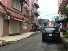 Hình ảnh Bán nhà hẻm 9 mét cộng Hòa – Út Tịch, P4, 8.4x 18.6m, 4 Pn, 5 toilet.
