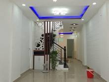 Hình ảnh Nhà nguyên căn hẻm xe hơi 149 đường Lê Thị Riêng, , Q. 1|có nhà