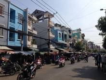 Hình ảnh nhà mặt tiền Nguyễn Văn Đậu , 8*18 , 3 tầng , 1.500$ / tháng
