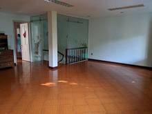 Hình ảnh Cho thuê nhà nguyên cănhẻm xe hơi đường Tô Hiến Thành, Quận 10