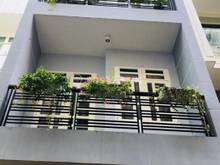 Hình ảnh Cho thuê nhà hẻm Chu Văn An, dt:352m2,1 trệt, 3 lầu, sầm uất, mới.