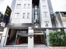 Hình ảnh Nhà bán MT đường Mạc Đỉnh Chi, Quận 1.