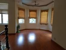 Hình ảnh Cho thuê Villa 215C Nguyễn Văn Hưởng - Sân xe hơi, Đầy đủ nội thất