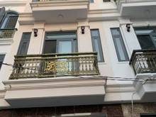 Hình ảnh Nhà Cách Mạng Tháng 8, như mới, Trệt, 2 Lầu, 3PN, 3WC. Giá 6.3 Tỷ TL
