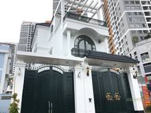 Hình ảnh Nhà 340m2 Đường Quốc Hương,  2 lầu, 5 phòng. P. Thảo Điền, Q2.